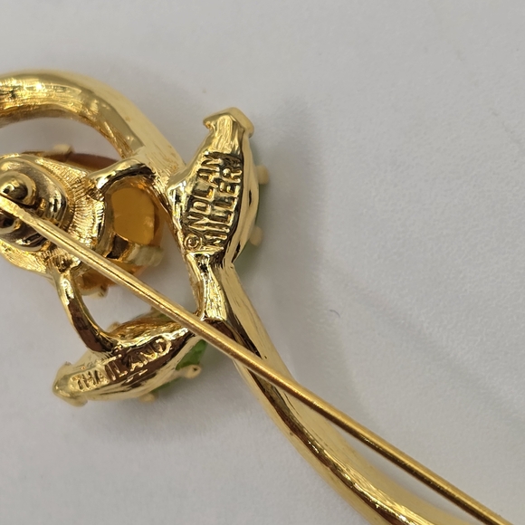 Nolan Miller Flower Bud Brooch Rhinestones Gold Plate Boutonniere - Picture 3 of 3